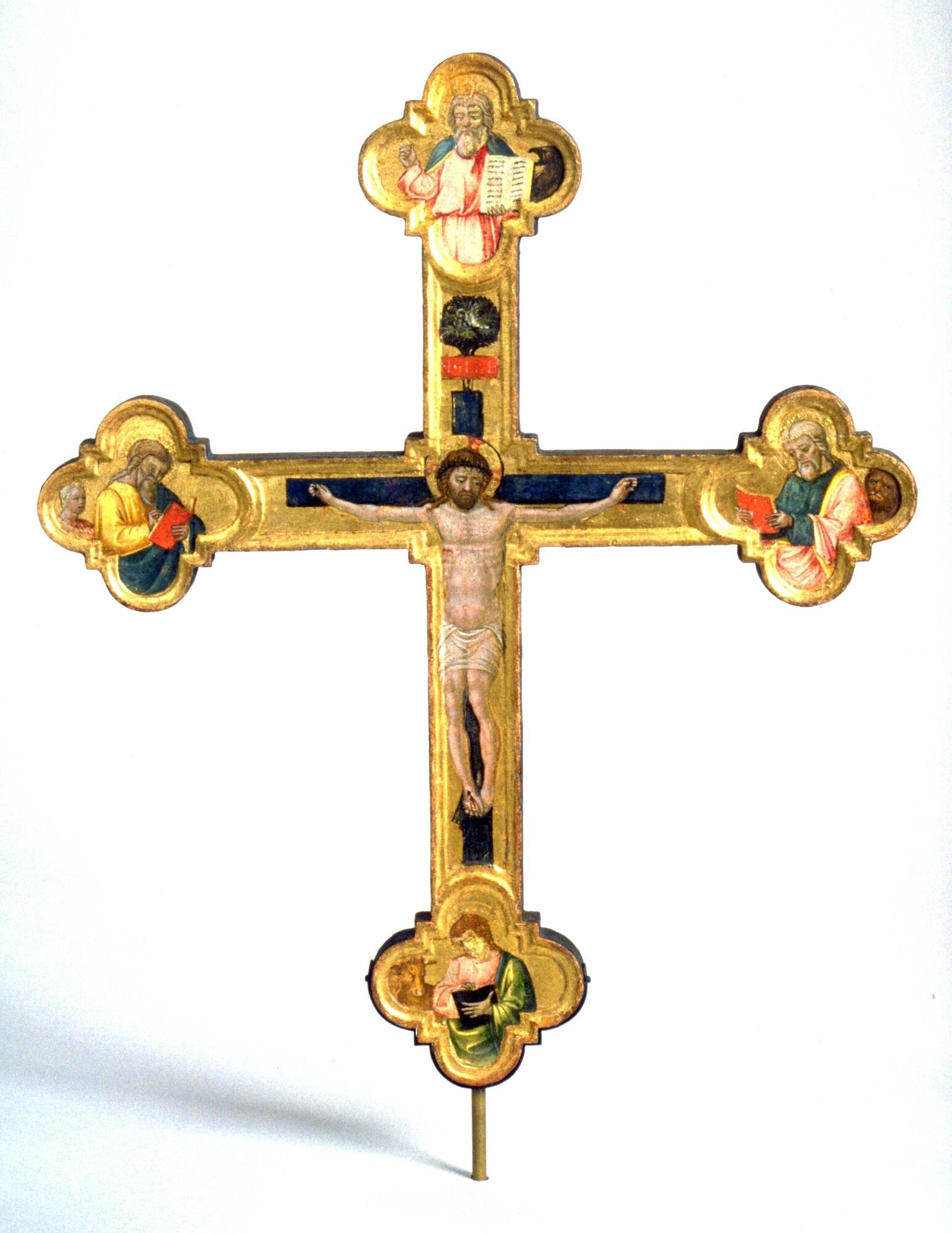 The arms of the cross end in quatrefoil-shaped terminals. The front (obverse) is gilded and features a molding along the edges. The back (reverse) has a deep azurite blue ground and a gilded band punched with tiny rosettes that runs along the border.