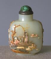 A square jadeite snuff bottle. On the surface of the snuff bottle are designs of people in a boat at the shore of a lake. One is sitting in the boat while the other is standing while using a pole to move the boat forward. There is a tree on the shore and plants in the water. At the top of the snuff bottle is a large mouthpiece with a green stopper.