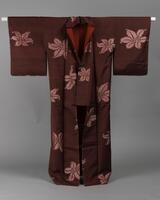 <p>Maroon tsumugi kimono with interwoven pink lily flowers with a red and salmon pink inner lining.</p>

