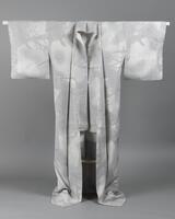 <p>White and light gray chirimen komon kimono with dyed light gray tree branch motifs with white inner lining</p>
